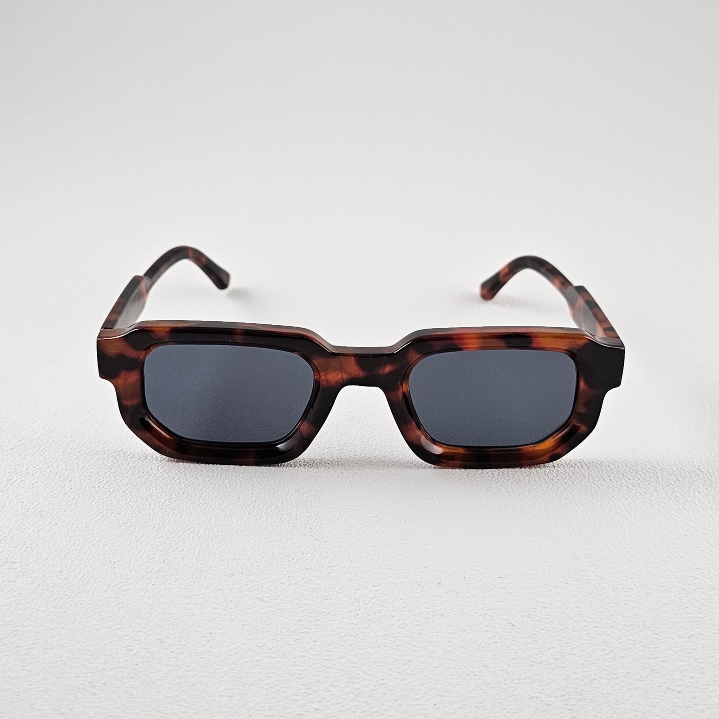 Unisex Madagaskar square sunglasses tortoise frame UV400 lenses