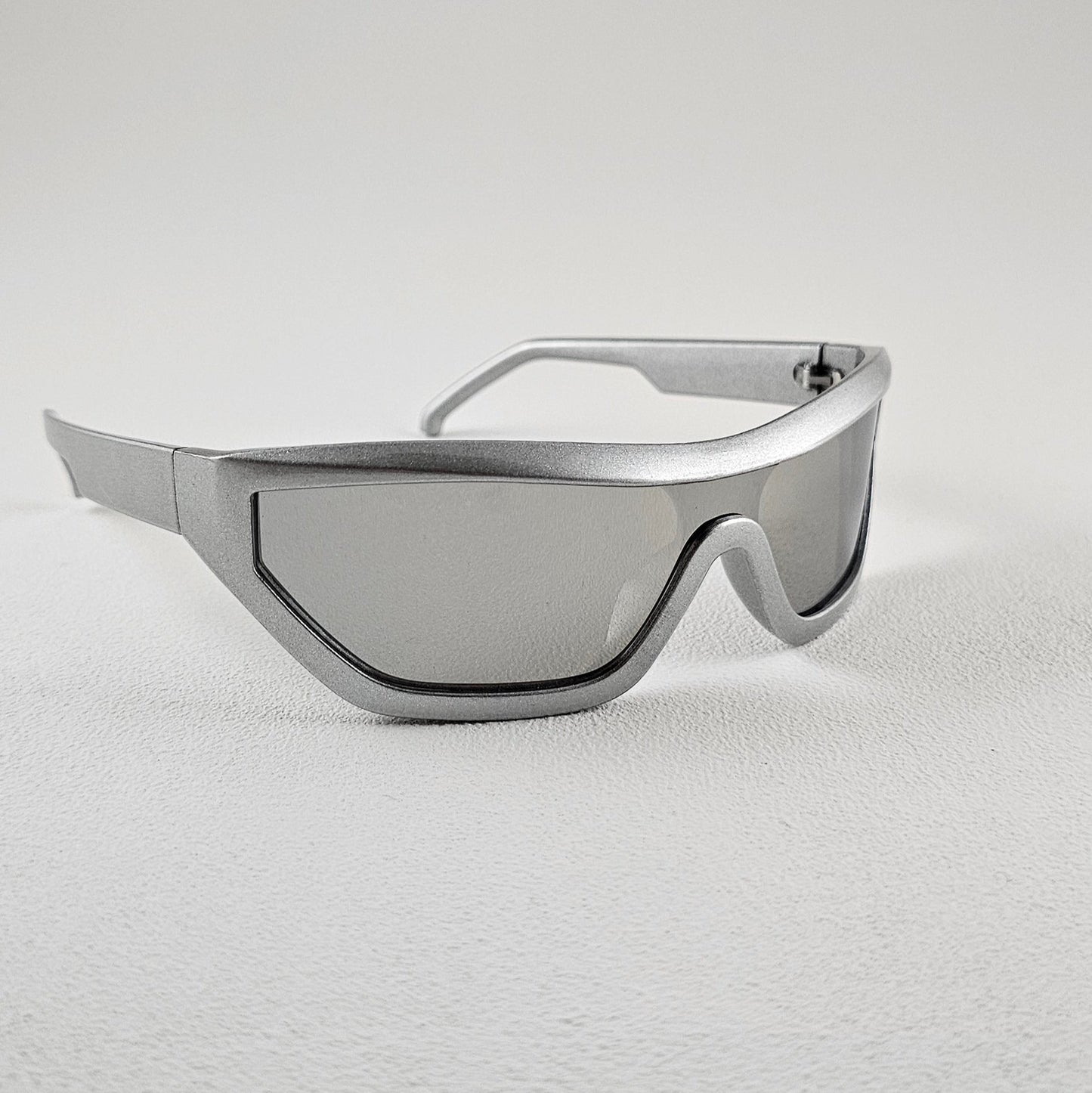 Unisex The Rave sunglasses side view silver mirror UV400 lenses