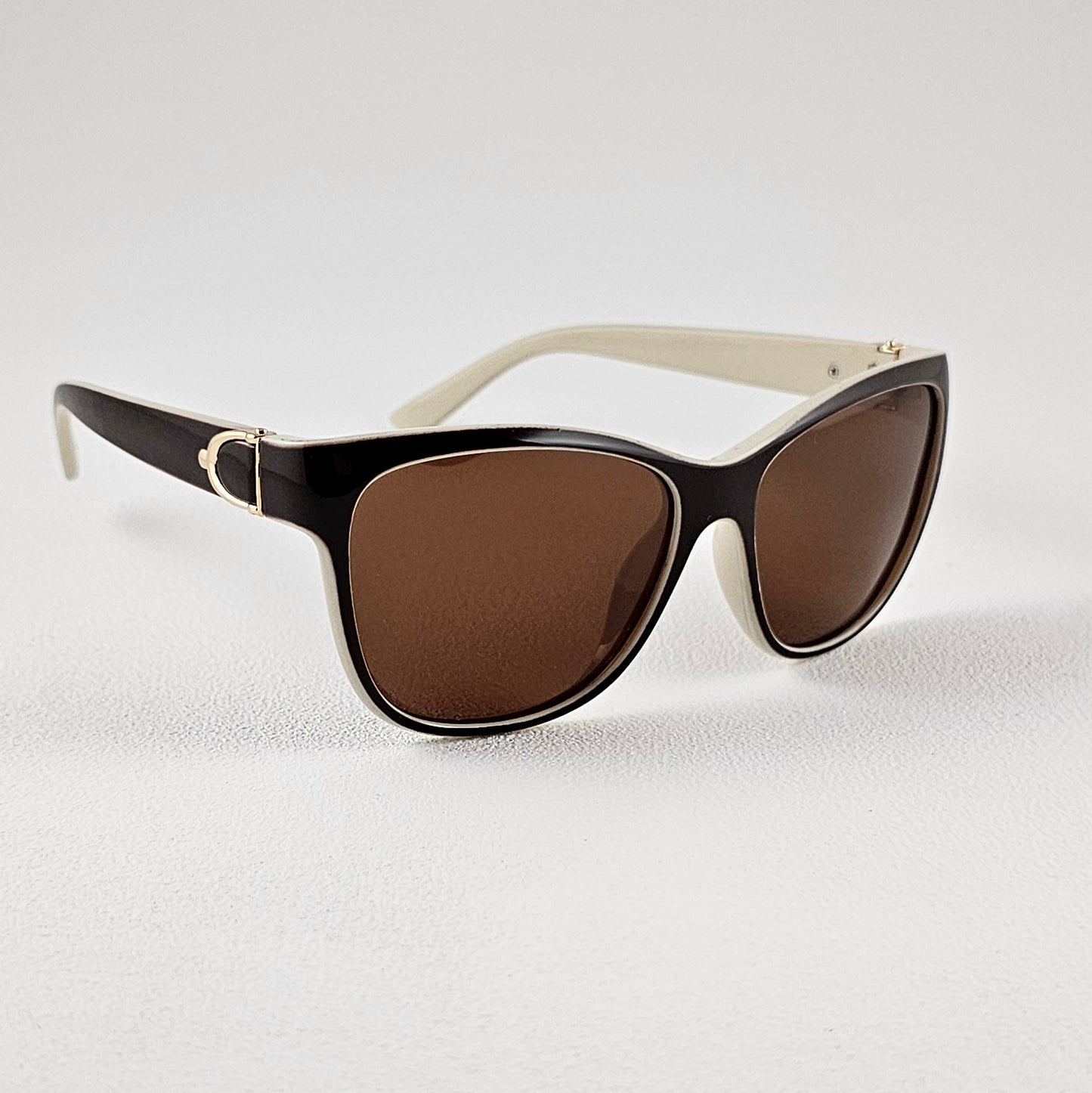 Unisex Sarah geometric sunglasses side view polarized UV400 lenses