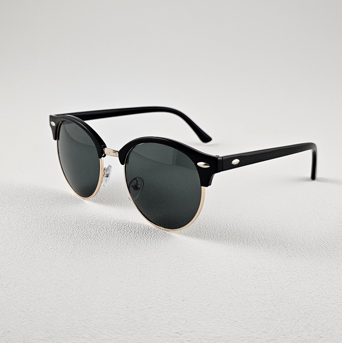 Unisex Berlin retro sunglasses close-up polarized UV400 lenses