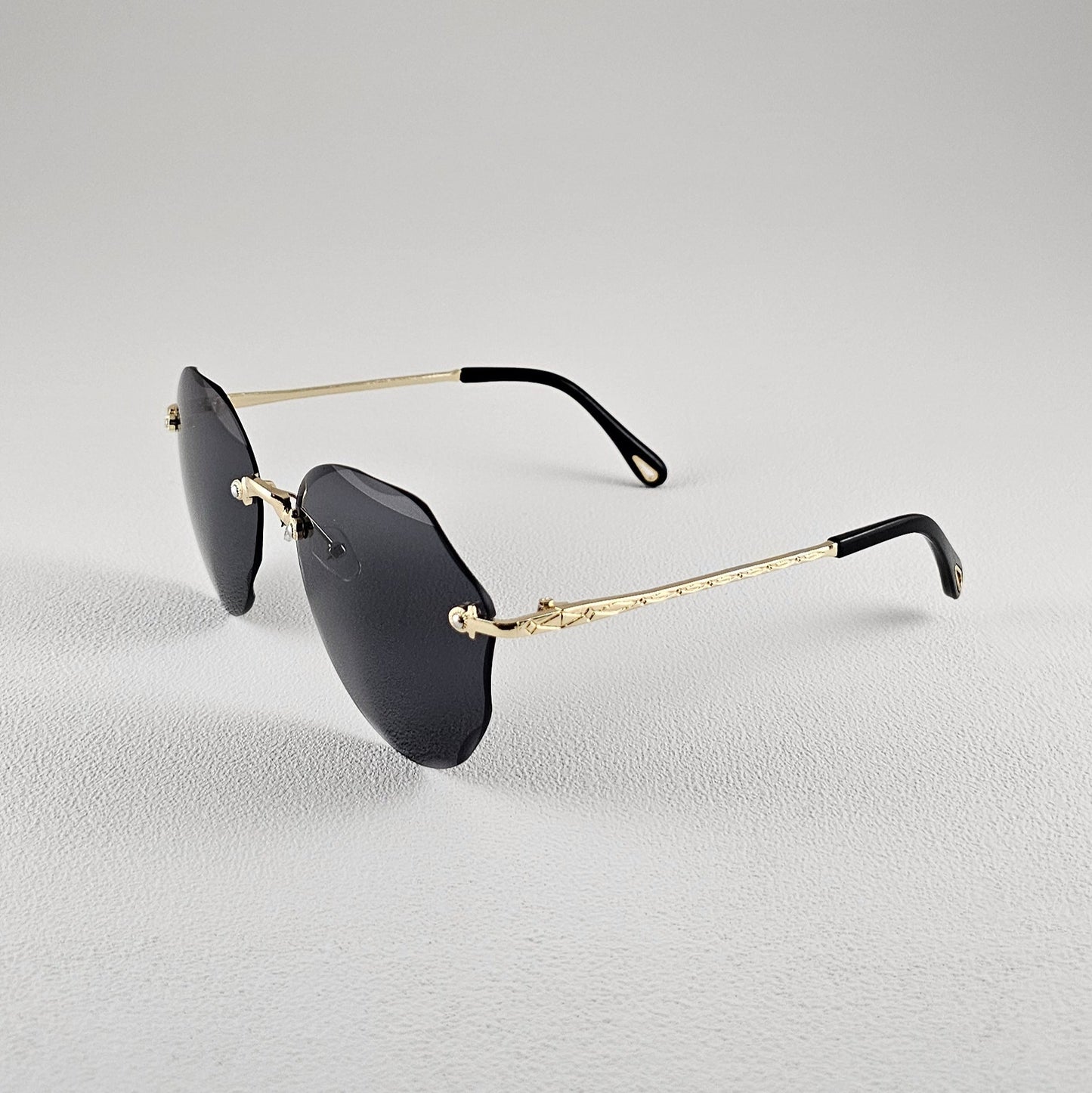 Women's Daiquiri cat-eye sunglasses close-up polarized UV400 lenses