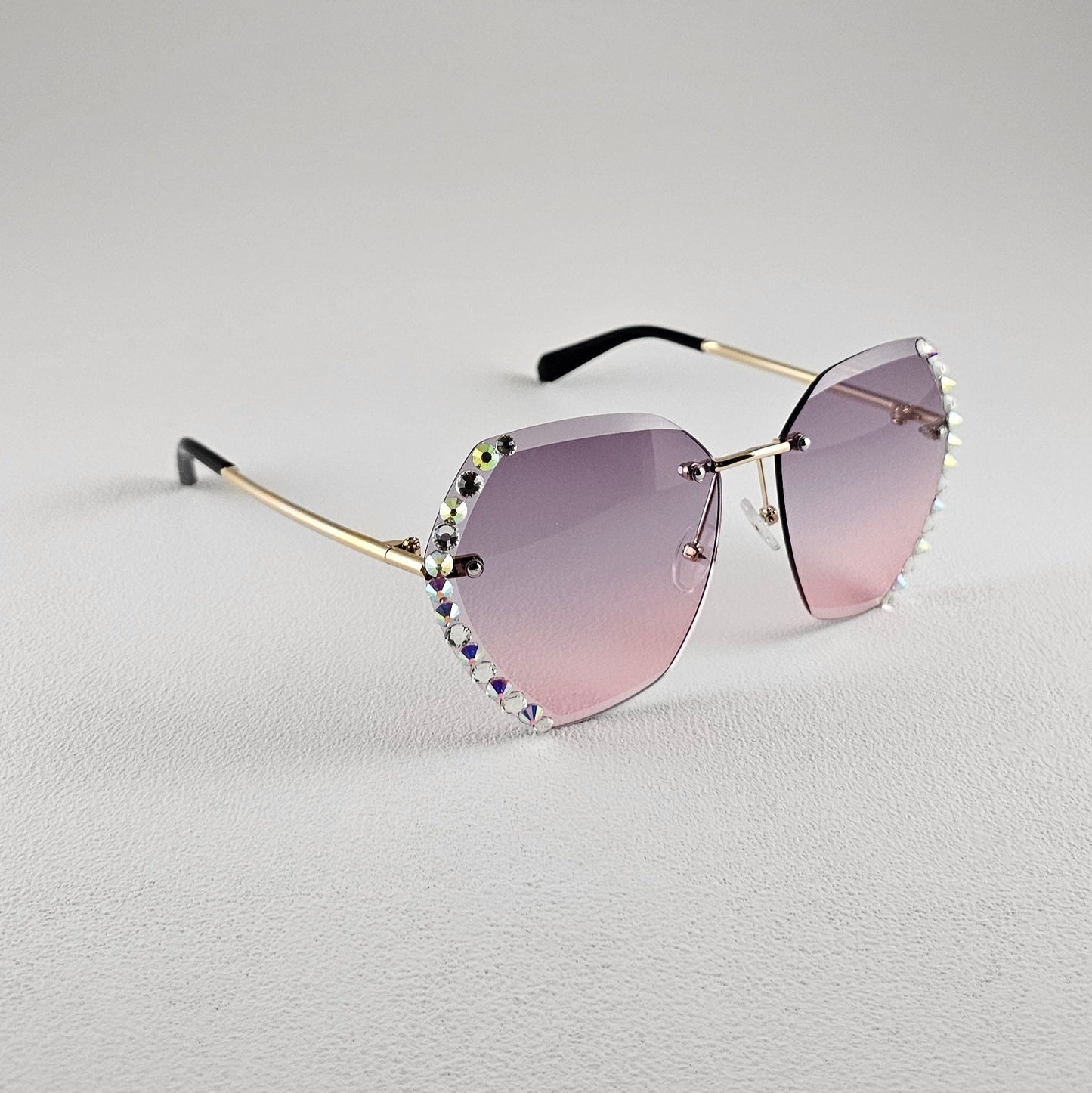 Women's Cherry cat-eye sunglasses close-up polarized UV400 lenses