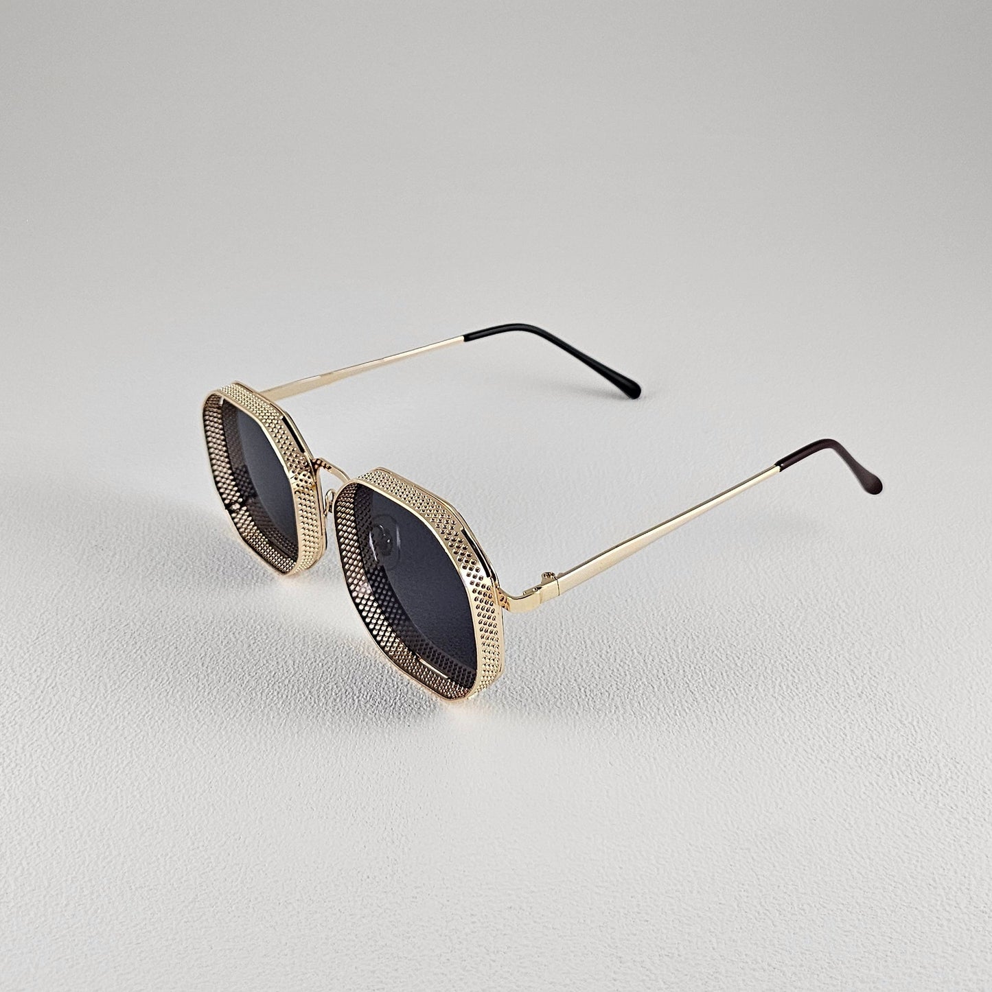 Unisex Link sunglasses close-up polarized UV400 lenses