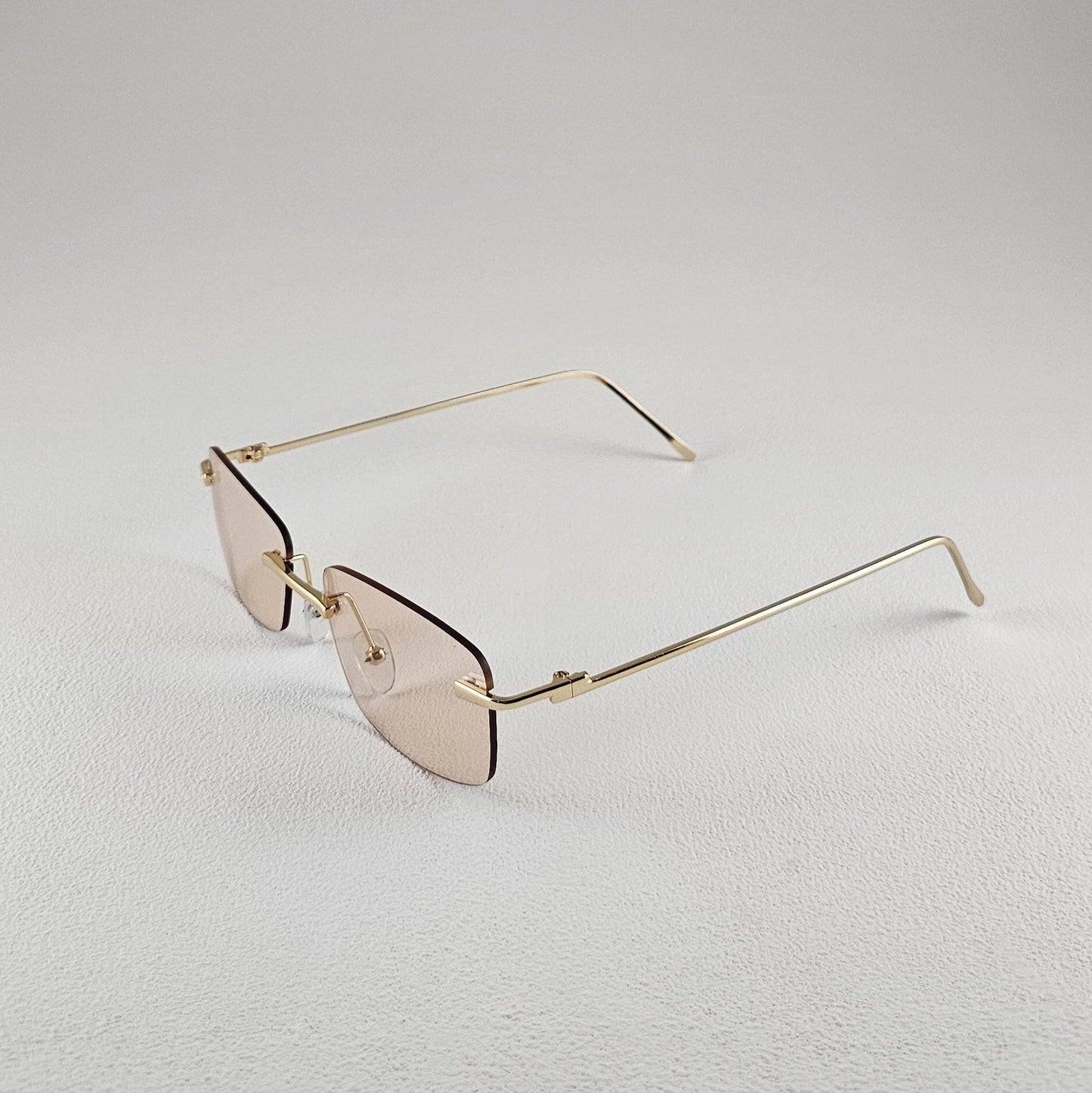 Unisex Parrot square sunglasses close-up polarized UV400 lenses