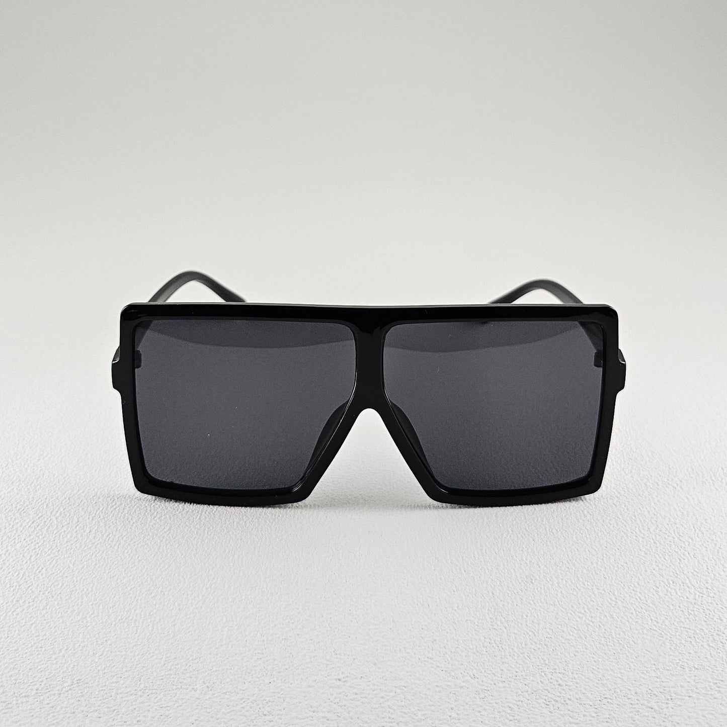 Unisex Dominican geometric sunglasses with polarized UV400 lenses