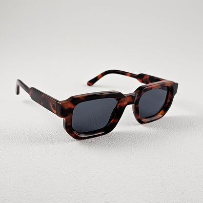 Unisex Madagaskar square sunglasses side view tortoise frame UV400 lenses