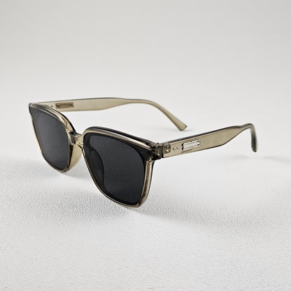 Men's Miami wayfarer sunglasses close-up green frame UV400 lenses