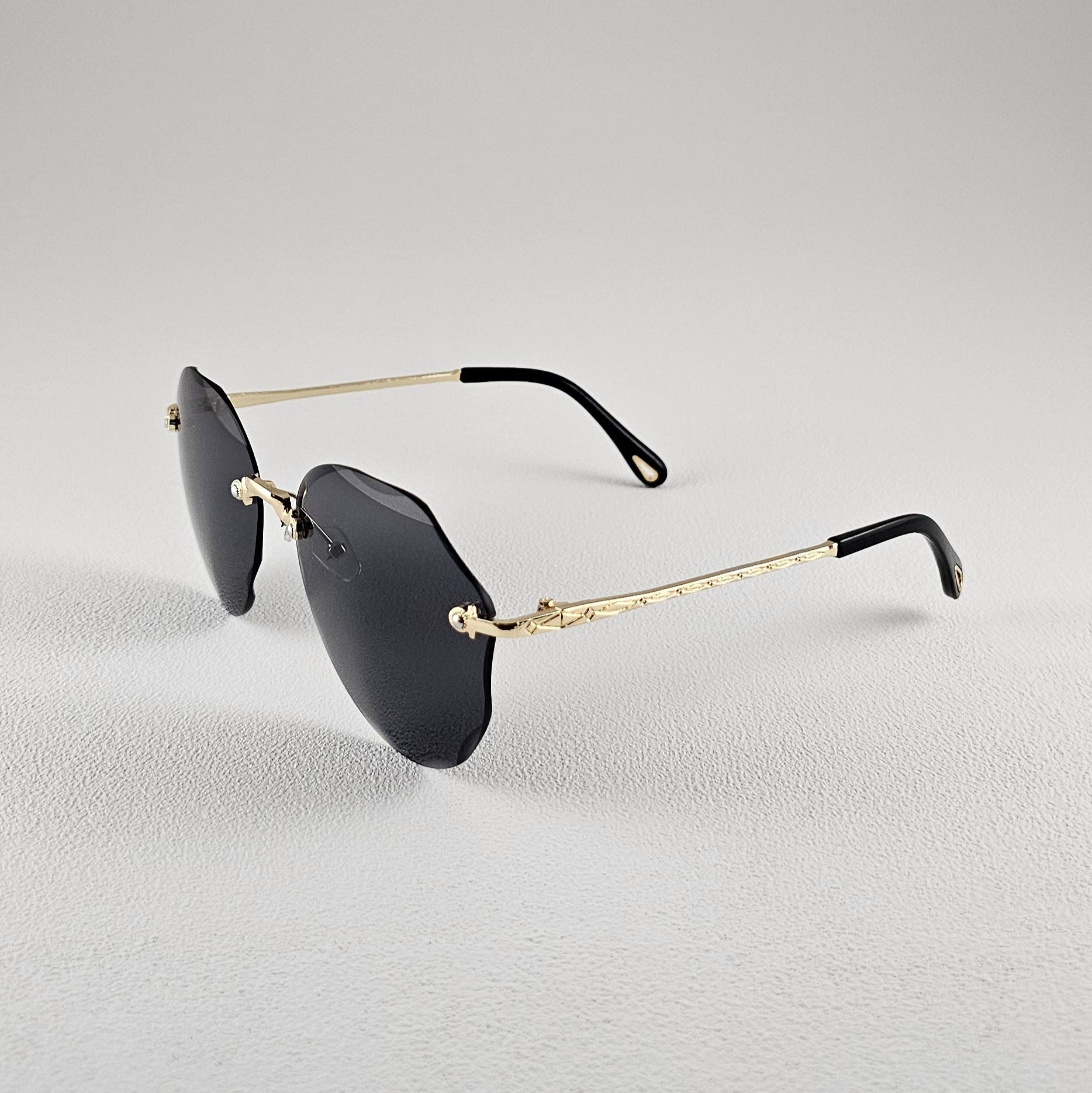 Women's Daiquiri cat-eye sunglasses close-up polarized UV400 lenses