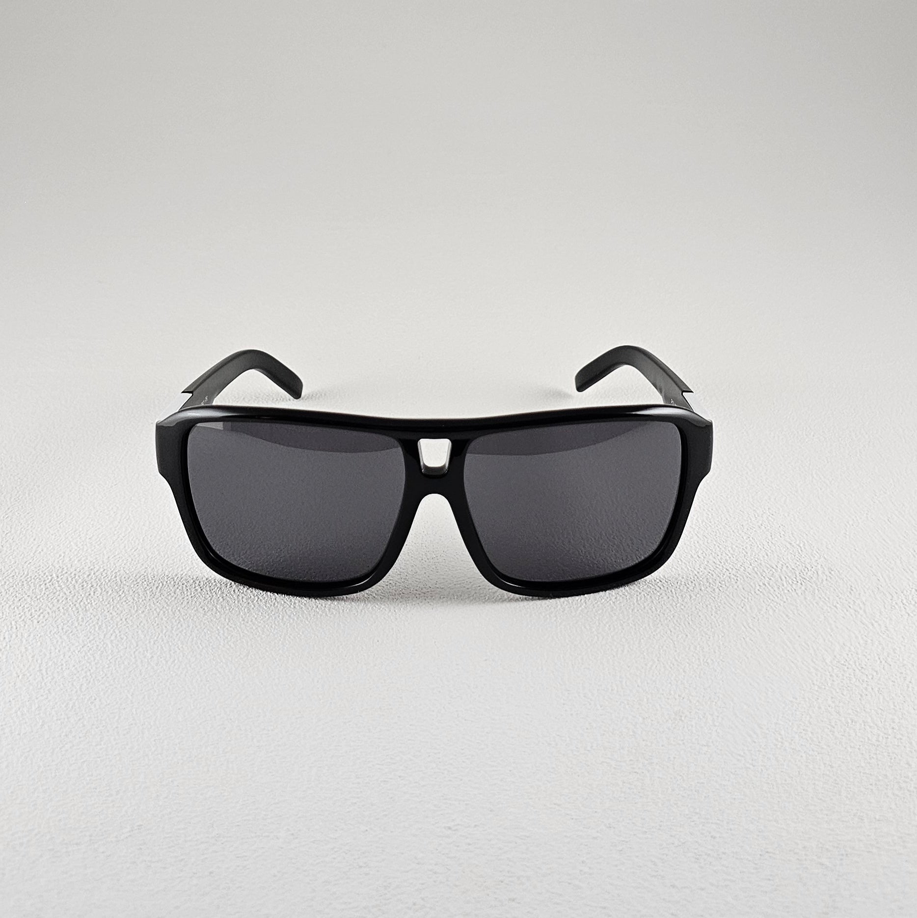 Unisex Jamacia sunglasses black frame close-up polarized UV400 lenses