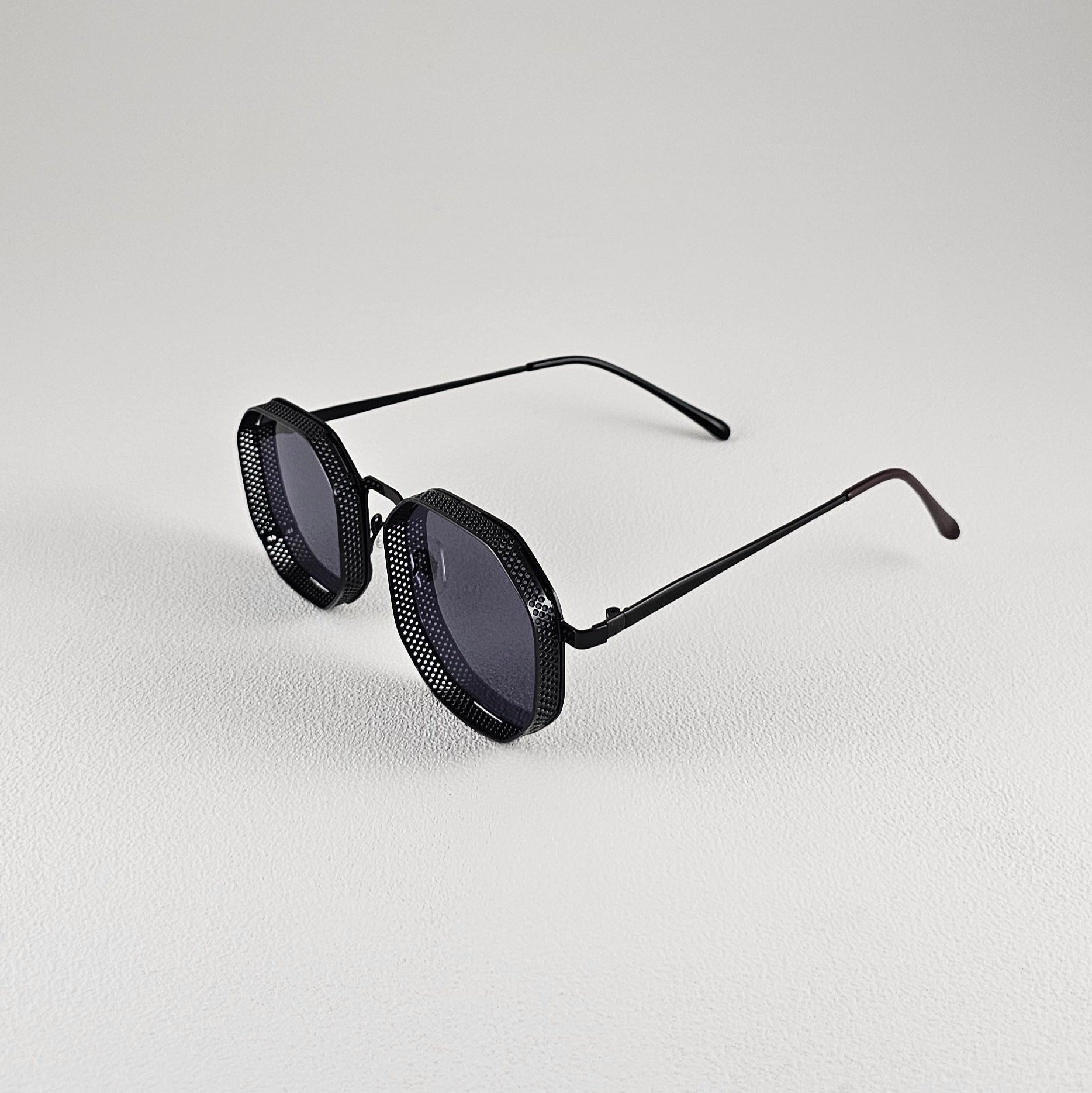 Unisex Link sunglasses close-up polarized UV400 lenses