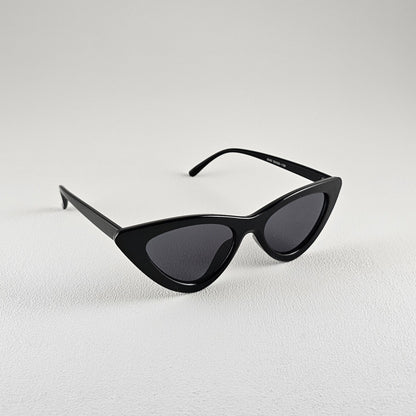 Women's Marilyn cat-eye sunglasses side view polarized UV400 lenses