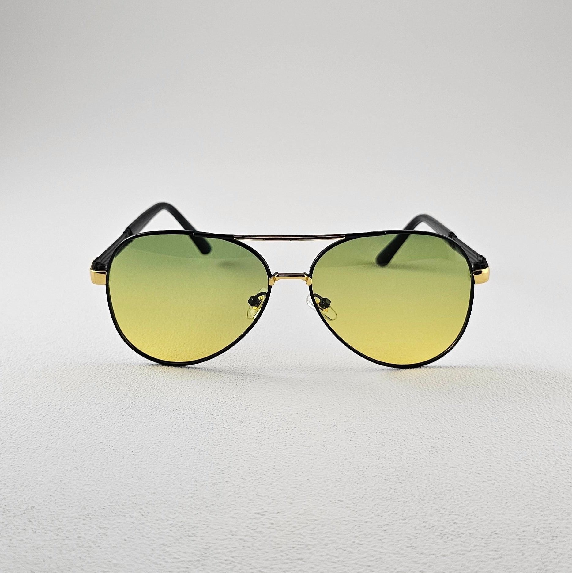Yellow pilot polarized sunglasses with UV protection – metal frame front view