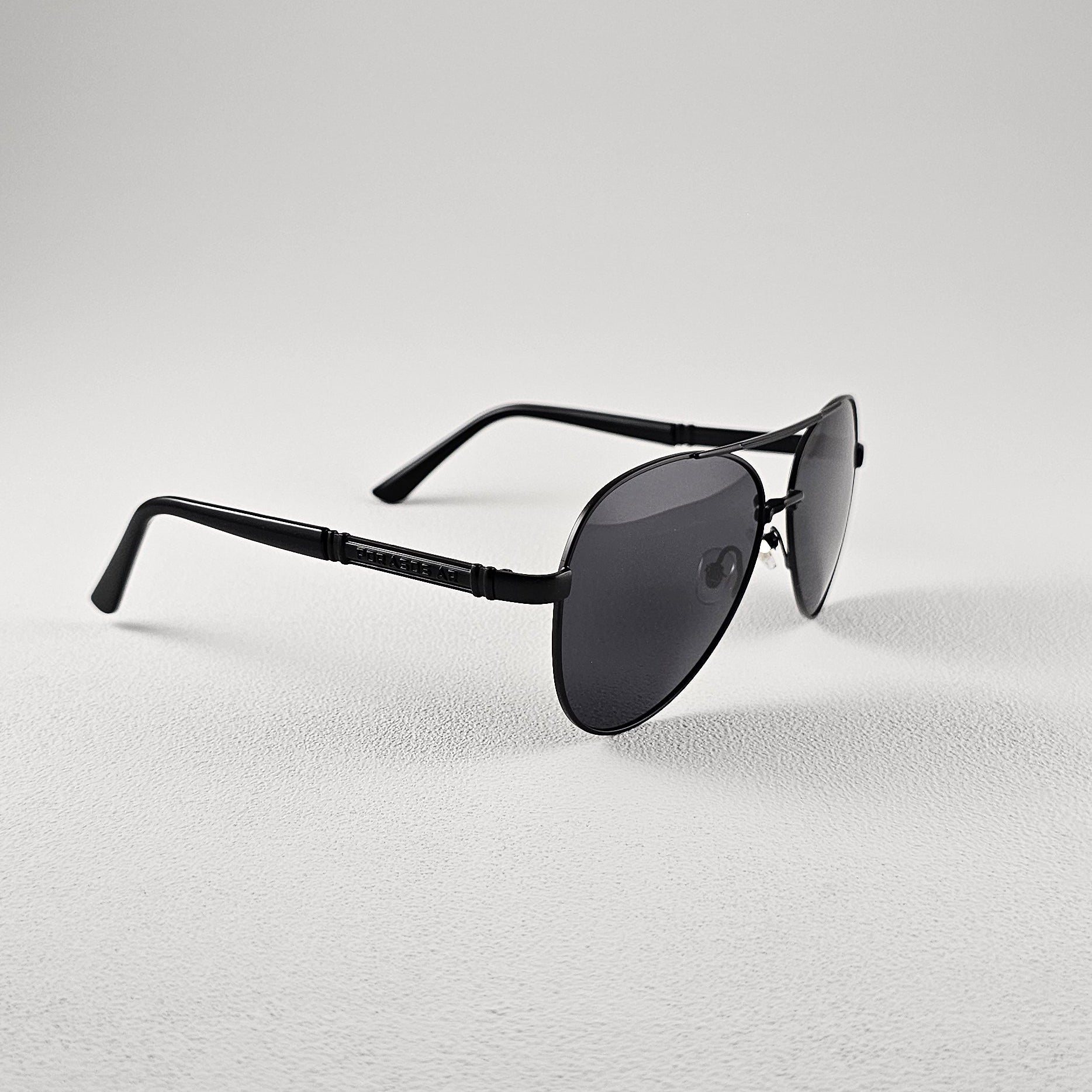 Side profile black polarized pilot sunglasses – durable metal frame