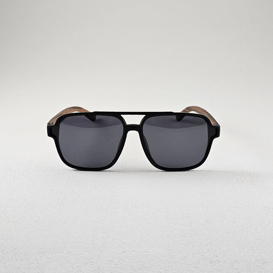 Lightweight geometric polarized sunglasses with UV400 protection – plastic frame