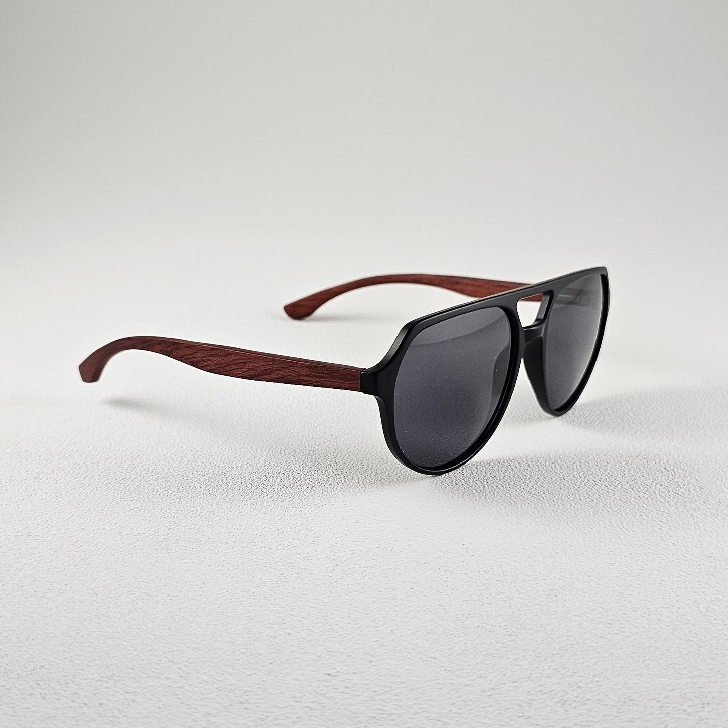 Side profile geometric polarized sunglasses – lightweight plastic frame